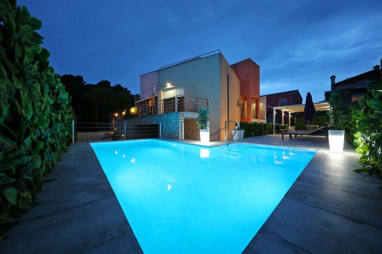 Amarena Villa *